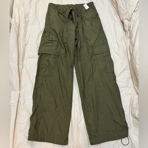 Gap green cargo pants
